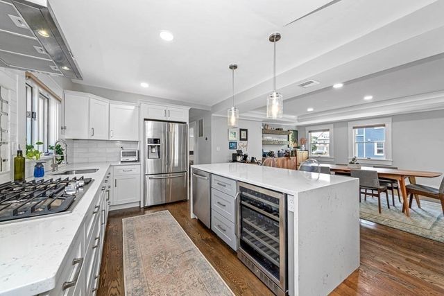 10 Grant St 2, Somerville, MA 02145