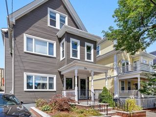 10 Grant St 2, Somerville, MA 02145