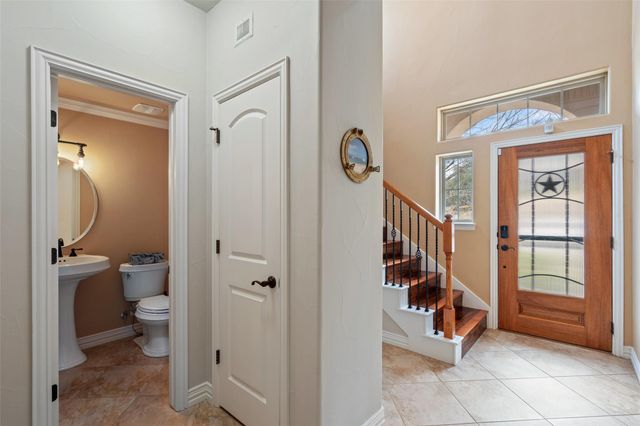 118 Bridgepoint DR, Kingsland, TX 78639