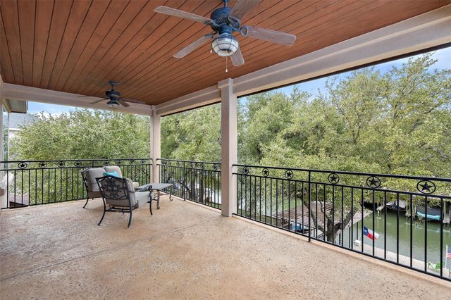 118 Bridgepoint DR, Kingsland, TX 78639