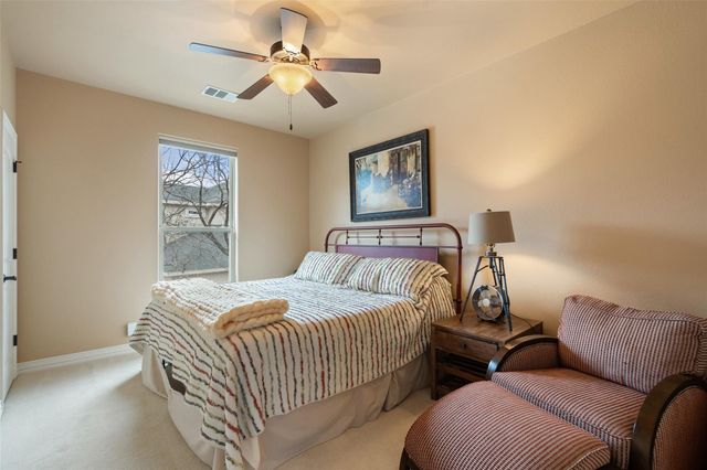 118 Bridgepoint DR, Kingsland, TX 78639