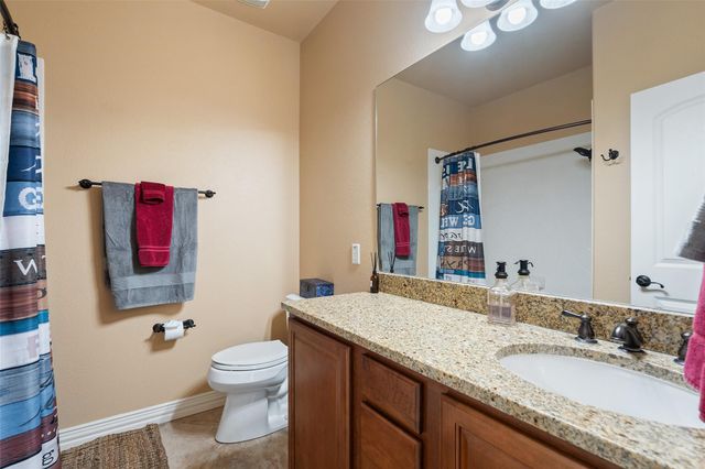 118 Bridgepoint DR, Kingsland, TX 78639