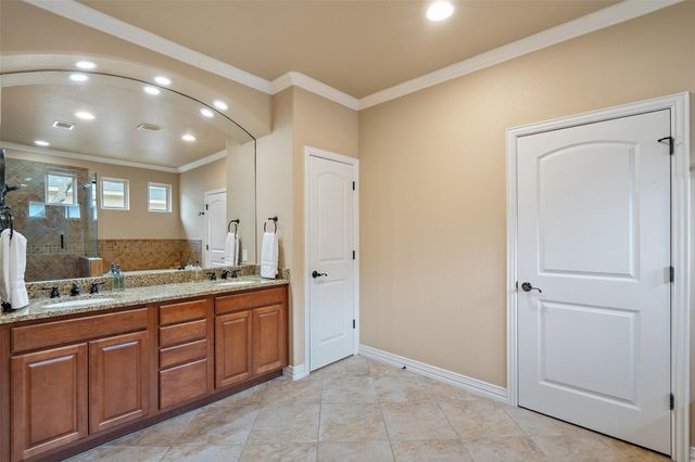 118 Bridgepoint DR, Kingsland, TX 78639