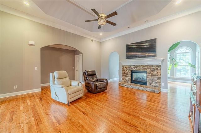 1617 Holly Ridge Drive, Loganville, GA 30052