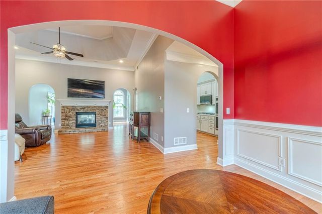 1617 Holly Ridge Drive, Loganville, GA 30052