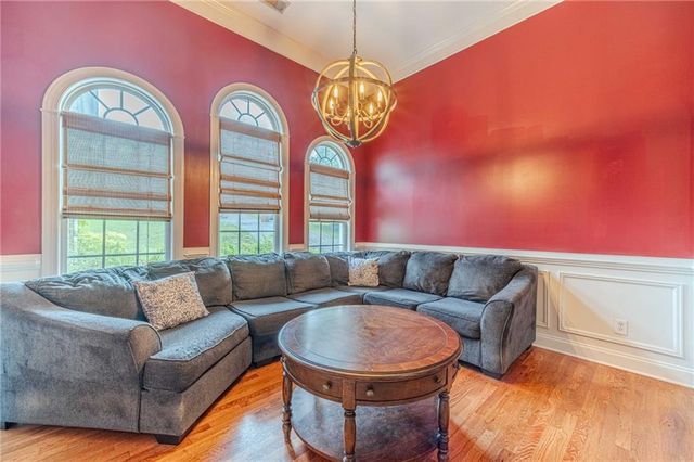 1617 Holly Ridge Drive, Loganville, GA 30052