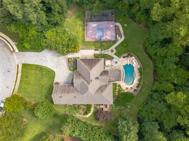 1617 Holly Ridge Drive, Loganville, GA 30052