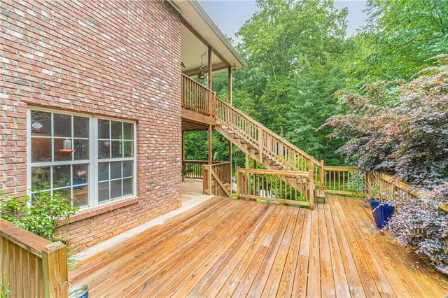 1617 Holly Ridge Drive, Loganville, GA 30052