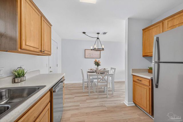 7150 Heather Oaks Dr, Pensacola, FL 32506