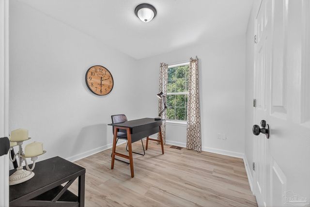 7150 Heather Oaks Dr, Pensacola, FL 32506