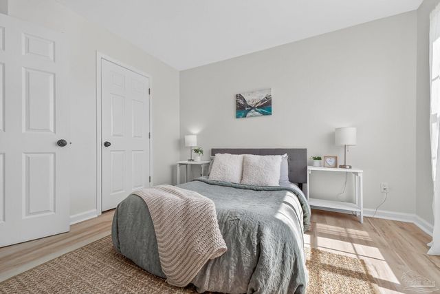 7150 Heather Oaks Dr, Pensacola, FL 32506