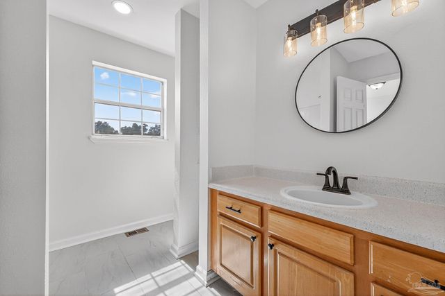 7150 Heather Oaks Dr, Pensacola, FL 32506