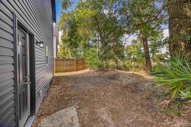 7150 Heather Oaks Dr, Pensacola, FL 32506