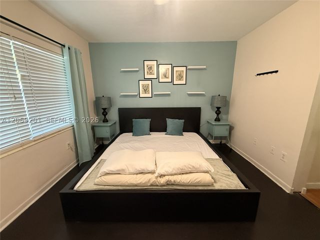 915 8th St 102, Miami Beach, FL 33139