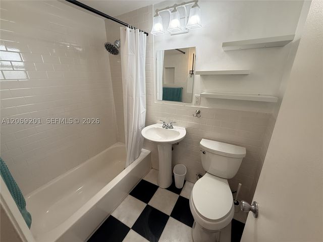 915 8th St 102, Miami Beach, FL 33139