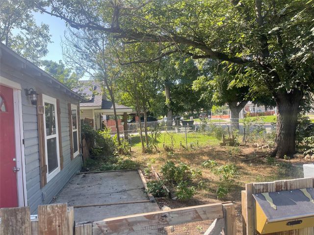 2618 28th Street, Fort Worth, TX 76106