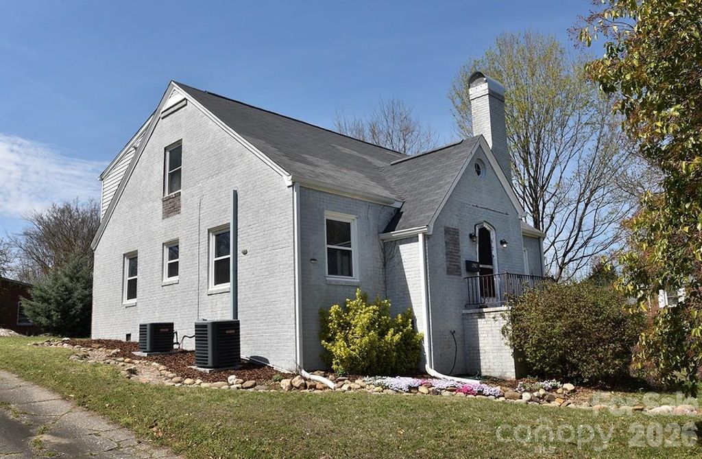 629 W Council Street, Salisbury, NC 28144