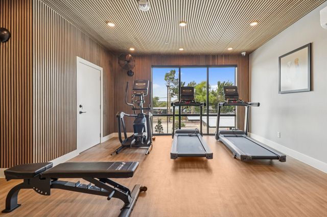 405 N Ewing Avenue 309, Dallas, TX 75203