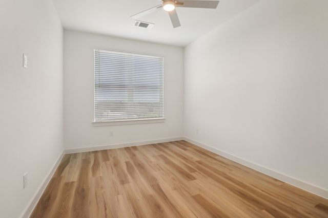 405 N Ewing Avenue 309, Dallas, TX 75203