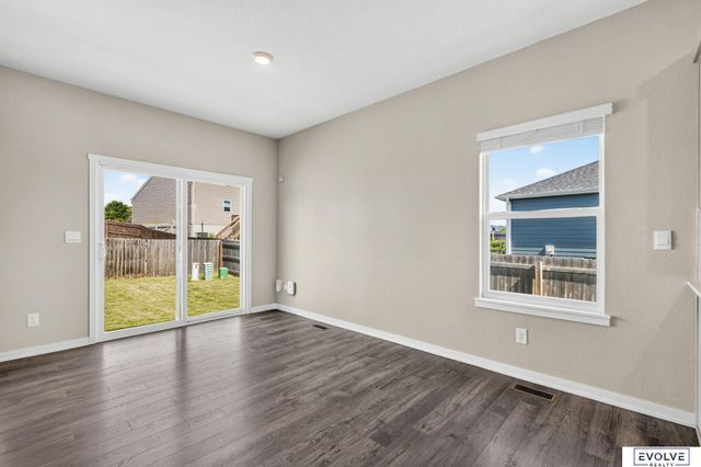 8506 S 63rd Street, Papillion, NE 68157