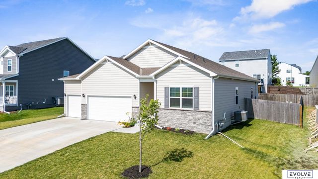 8506 S 63rd Street, Papillion, NE 68157
