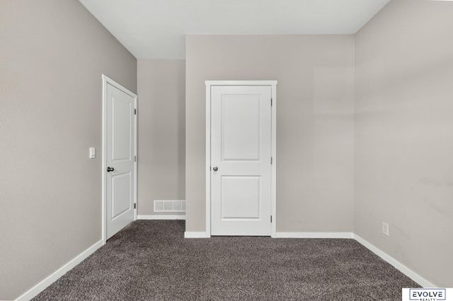 8506 S 63rd Street, Papillion, NE 68157