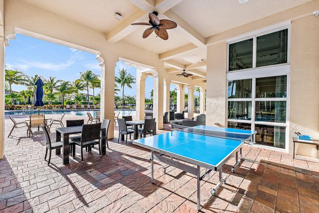 160 Umbrella Place, Jupiter, FL 33458