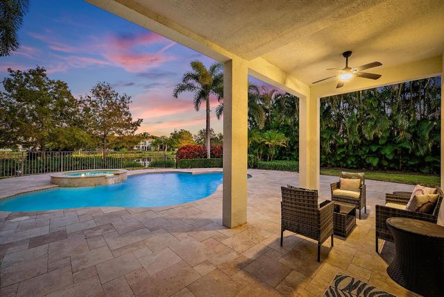 160 Umbrella Place, Jupiter, FL 33458