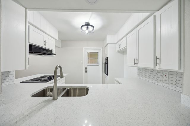 17574 State Highway 56, Southmayd, TX 75092