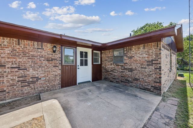 17574 State Highway 56, Southmayd, TX 75092