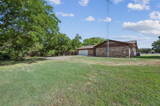 17574 State Highway 56, Southmayd, TX 75092