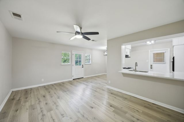 17574 State Highway 56, Southmayd, TX 75092