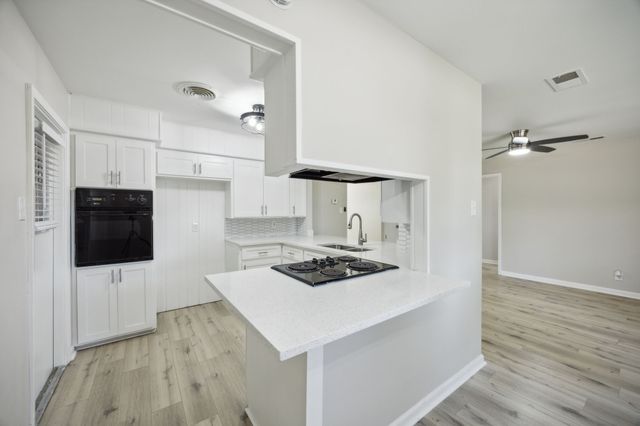 17574 State Highway 56, Southmayd, TX 75092