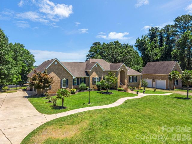 5100 Lake Wylie Road, Lake Wylie, SC 29710