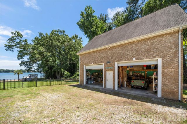5100 Lake Wylie Road, Lake Wylie, SC 29710