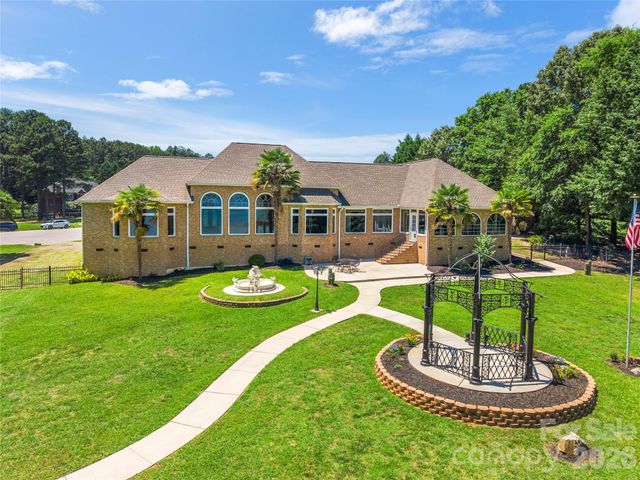 5100 Lake Wylie Road, Lake Wylie, SC 29710