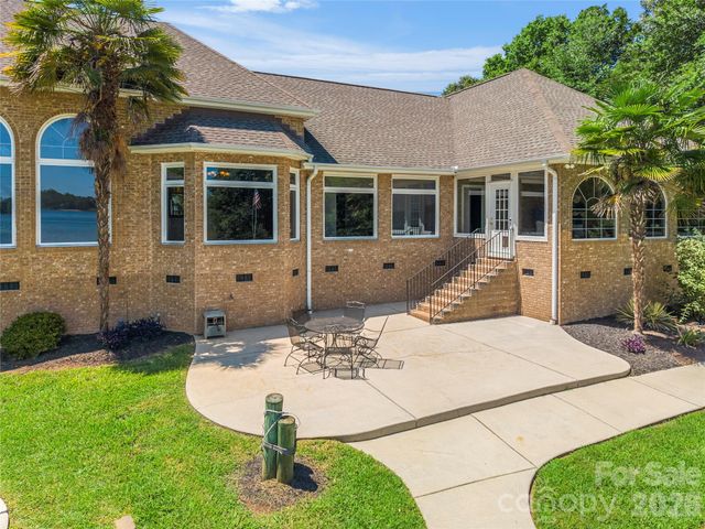 5100 Lake Wylie Road, Lake Wylie, SC 29710