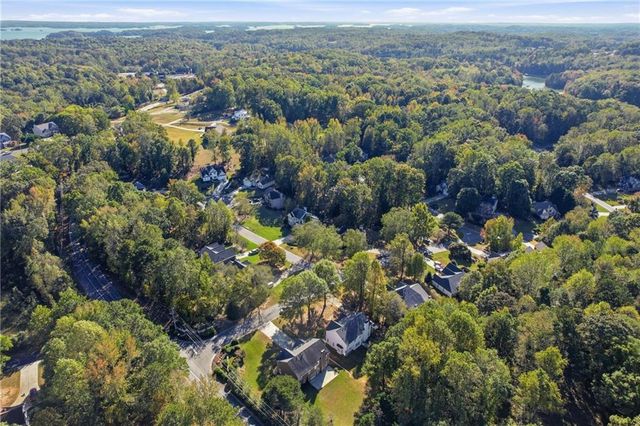 9815 Settlers Lane, Gainesville, GA 30506