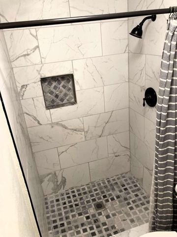6813 Los Trechos Court NE, Albuquerque, NM 87109