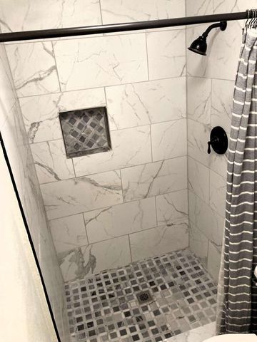 6813 Los Trechos Court NE, Albuquerque, NM 87109