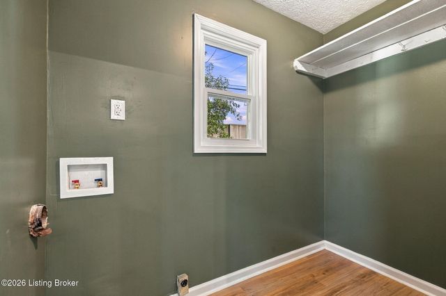 3100 Doreen Way, Louisville, KY 40220