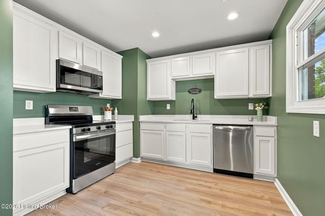 3100 Doreen Way, Louisville, KY 40220