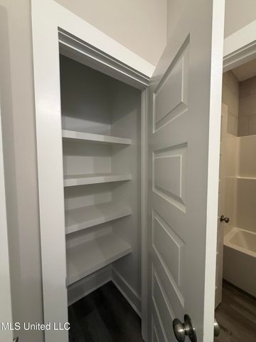 212 Anderson Oaks Drive, Pearl, MS 39208