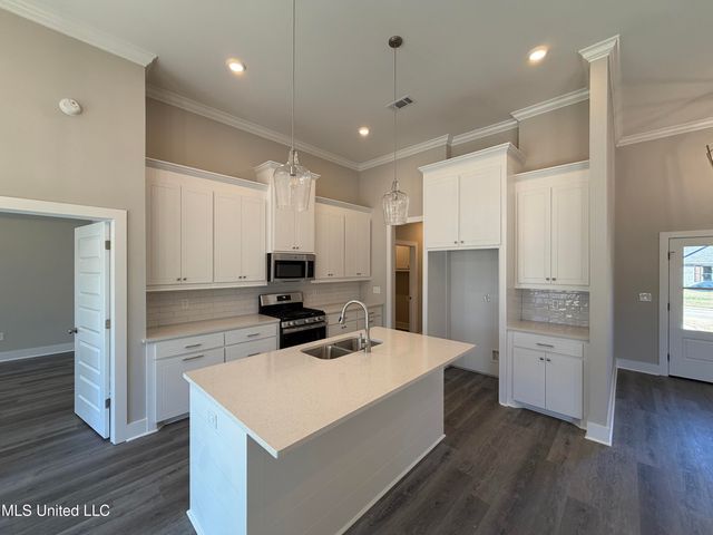 212 Anderson Oaks Drive, Pearl, MS 39208