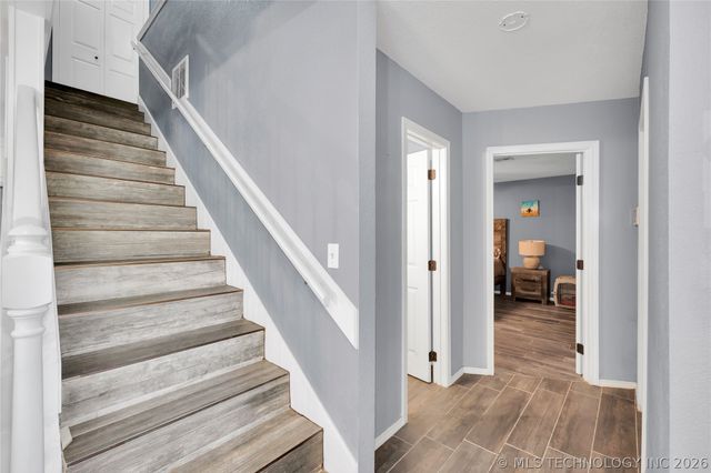 2212 W Memphis Place, Broken Arrow, OK 74012