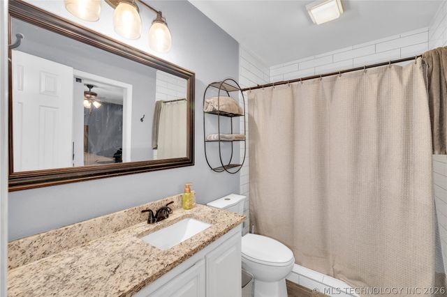 2212 W Memphis Place, Broken Arrow, OK 74012