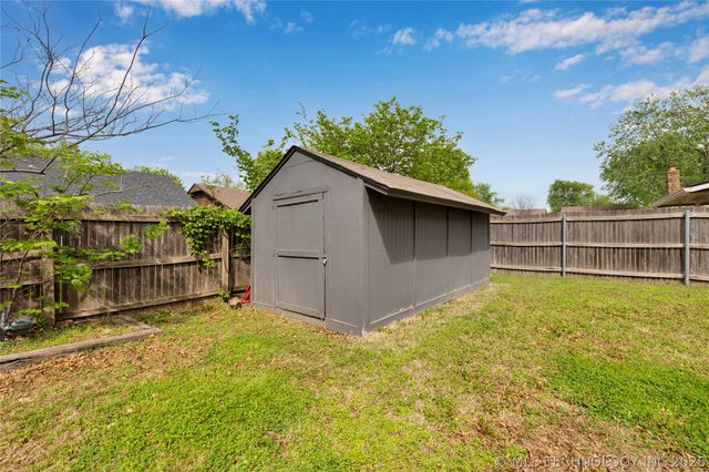 2212 W Memphis Place, Broken Arrow, OK 74012