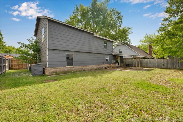 2212 W Memphis Place, Broken Arrow, OK 74012