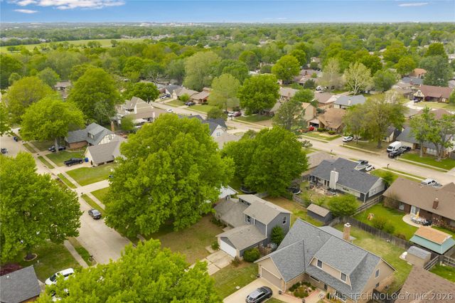 2212 W Memphis Place, Broken Arrow, OK 74012