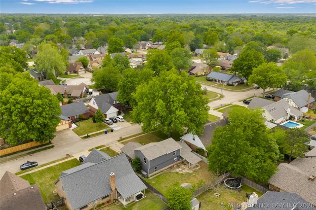 2212 W Memphis Place, Broken Arrow, OK 74012